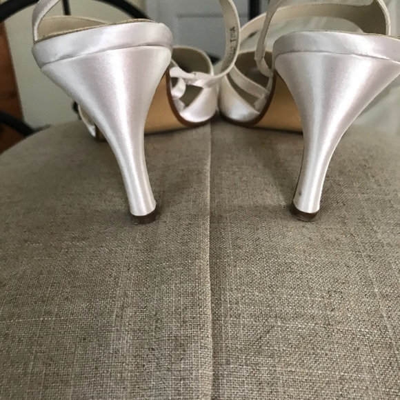 Bridal Shoes. - Picture 2 of 4